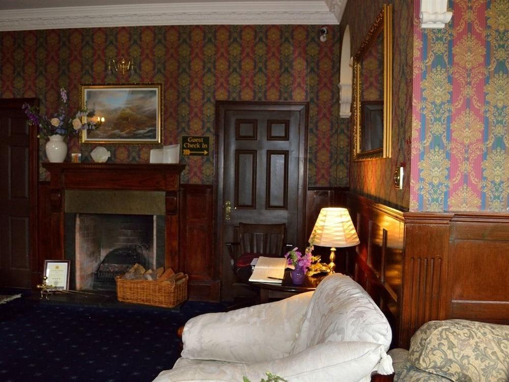 Craigdarroch Hotel Foyers Exterior foto